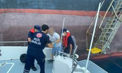 Fethiye açıklarında ticari gemide rahatsızlanan kişiye tıbbi tahliye