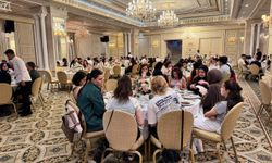 İstanbul'da Sosyal ve Ekonomik Destek hizmetinden yararlanan öğrencilere motivasyon yemeği
