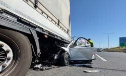 Manisa'da tıra arkadan çarpan otomobildeki 4 kişi yaralandı