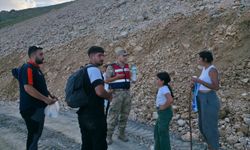 Tunceli'de dağlık alanda yolunu kaybeden 9 kişi ekiplerce bulundu