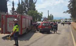 Bursa'da 2 otomobil çarpıştı, 1 kişi öldü, 7 kişi yaralandı