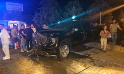 Bursa'da kamyonet ile ambulansın çarpıştığı kazada yaralanan yatalak kadın hayatını kaybetti