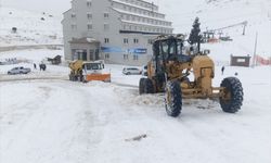Antalya'da yağıştan etkilenen bölgelerde çalışma yapıldı