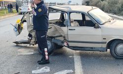 Aydın'da 2 otomobilin çarpıştığı kazada 10 kişi yaralandı