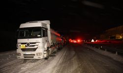 Bayburt'ta kar ve tipi nedeniyle ulaşım güçlükle sağlanıyor