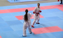Burdur'da Üniversiteler Arası Karate Türkiye Şampiyonası başladı