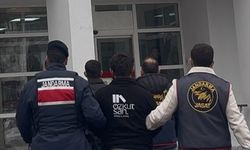 Çorum'da 10 evden hırsızlık yaptıkları iddiasıyla 2 kişi tutuklandı