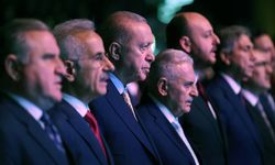 Cumhurbaşkanı Erdoğan: '(Muhalefet) Belediyeler üzerinden bir deli dumrul düzeni kurup önlerine geleni haraca bağlamışlar, belediyeye işi düşenin adeta iliğini kurutmuşlar.'