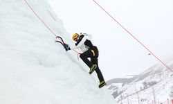 Erzurum Valisi Çiftçi, Palandöken'deki buz duvarında heyecan ve adrenalini bir arada yaşadı