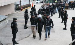 Eskişehir'de uyuşturucu operasyonunda yakalanan 7 şüpheli tutuklandı