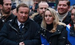 Fransa'da polisler çalışma koşullarını protesto etti