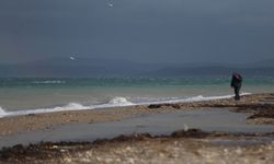 GÜNCELLEME - Çanakkale Boğazı'nda transit gemi geçişleri yeniden başladı