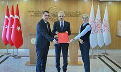 Hidrojen yakıtlı tren için Türkiye ve İngiltere arasında imzalar atıldı