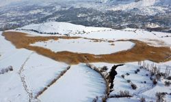 Iğdır'daki Üçkaya Gölü dondu