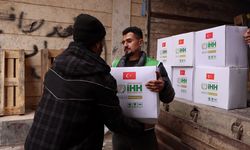 İHH geçen yıl Suriye'ye 972 tır yardım malzemesi gönderdi