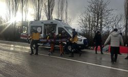 Isparta'da şarampole devrilen otomobilin sürücüsü yaralandı
