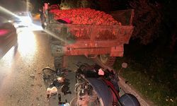 İzmir'de traktöre çarpan motosikletin sürücüsü ağır yaralandı