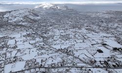 Kayseri'nin kar altında kalan tarihi ve doğal güzellikleri dronla görüntülendi