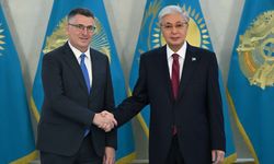 Kazakistan Cumhurbaşkanı Tokayev, İsrail Dışişleri Bakanı Saar'ı kabul etti