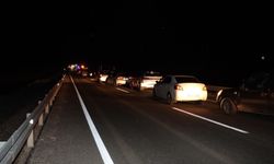 Mardin'de otomobil ile hafif ticari aracın çarpıştığı kazada 3 kişi öldü, 2 kişi yaralandı