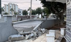 Mersin'de cipin cami duvarına çarpması kamerada