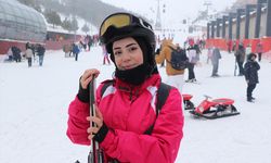 Palandöken Kayak Merkezi'nde hafta sonu yoğunluğu yaşanıyor
