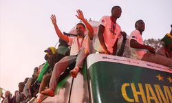 Senegal Milli Takımı, Dakar'da şampiyonluk turu attı