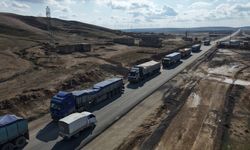 Suriye hükümetinin açtığı insani koridordan Kamışlı'ya yardımlar gönderiliyor