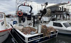 Tekirdağlı küçük tekne balıkçıları karides için ağ atmaya hazırlanıyor