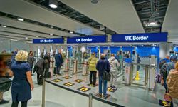 İngiltere’de çifte vatandaşlara yeni pasaport kuralı