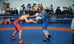 6 Şubat depreminde hayatını kaybeden güreşçiler, Edirne'de anıldı