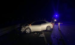 Adana'da otomobille traktörün çarpıştığı kazada 1'i ağır 6 kişi yaralandı