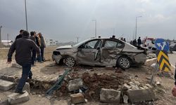 Adıyaman'da otomobil ile hafif ticari aracın çarpıştığı kazada 6 kişi yaralandı