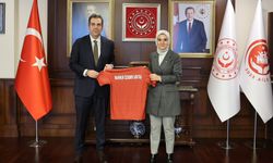 Aile ve Sosyal Hizmetler Bakanı Göktaş, Türkiye Espor Federasyonu Başkanı Özdemir'le görüştü: