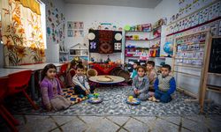 Ana sınıfı öğretmeninden minik öğrencilerine maketlerle uygulamalı eğitim