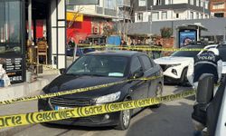 Avcılar'da aracında silahlı saldırıya uğrayan kişi yaralandı