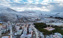Bayburt'ta kar yağışı etkili oldu