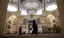 Berat Kandili İstanbul'daki camilerde dualarla idrak edildi