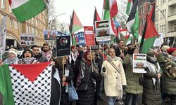 Berlin'de 'Soykırımı durdurun' sloganıyla Filistin'e destek gösterisi düzenlendi