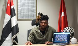 Beşiktaşlı futbolcu El Bilal Toure, AA'nın 'Yılın Kareleri' oylamasına katıldı