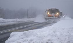Bolu Dağı'nda kar etkili oluyor