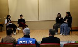 'Boş Sandalye' adlı tiyatro oyunuyla çocukları suça sürükleyen nedenlere dikkat çekiliyor