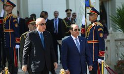 Cumhurbaşkanı Erdoğan, Kahire'de resmi törenle karşılandı