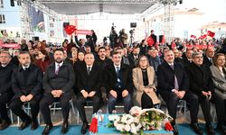 Cumhurbaşkanı Yardımcısı Yılmaz, Gaziantep'te konut kura çekilişi töreninde konuştu: