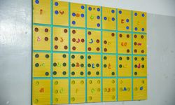 Erbil'de görme engelli öğrenciler Braille yazı sistemiyle hayata hazırlanıyor