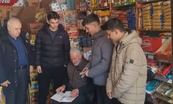 Erzurum'da öğrenciler harçlıklarıyla veresiye defterindeki borcu ödedi