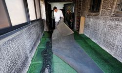 Filistin topraklarını gasbeden İsrailliler, Batı Şeria'da bir caminin girişini yaktı