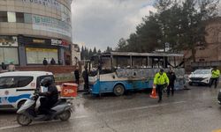 Gaziantep'te yolcu midibüsünde çıkan yangın söndürüldü