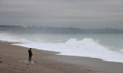 GÜNCELLEME - Antalya'da kuvvetli sağanak hayatı olumsuz etkiliyor