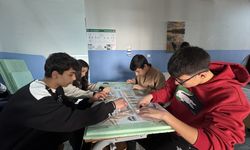 Hakkari'de öğrenciler model uçak eğitimiyle havacılığa ilk adımı atıyor